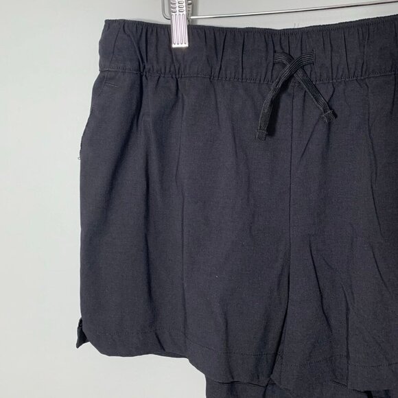 The North Face black pull on elastic waist 4" inseam athletic casual shorts - Picture 2 of 9